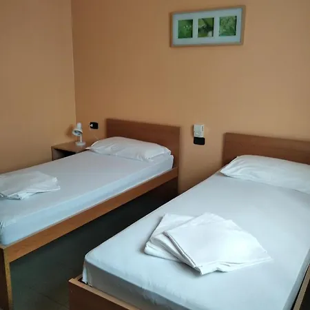La Cordata - Zumbini 6 Apartmanhotel Milánó